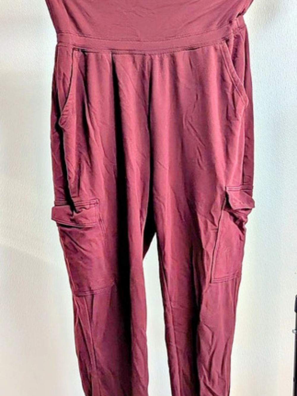 Old Navy Boyfriend Cargo Joggers Burgundy